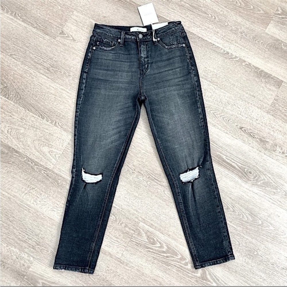 KanCan Milana High Rise Distressed Black Mom Jeans NWT Women’s 27